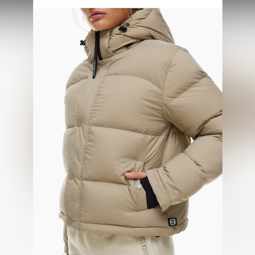 Aritzia The Super Puff Shorty
